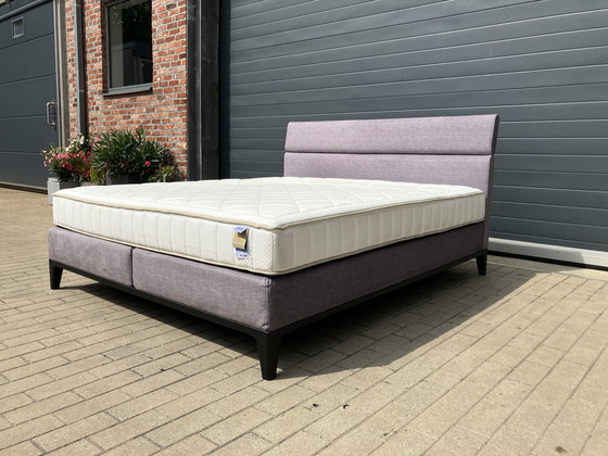 Image 1 of Zeer recente Auping Criade Boxspring 180 x 200 Lichtgrijs Topstaat!