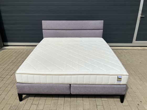 Image 1 of Zeer recente Auping Criade Boxspring 180 x 200 Lichtgrijs Topstaat!