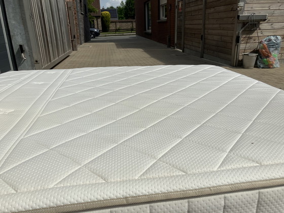 Image 1 of Zeer recente Auping Criade Boxspring 180 x 200 Lichtgrijs Topstaat!