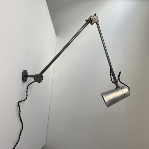 Antieke industriële wandlamp uit 1950