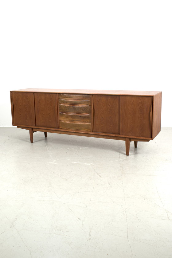 Image 1 of Deens dressoir