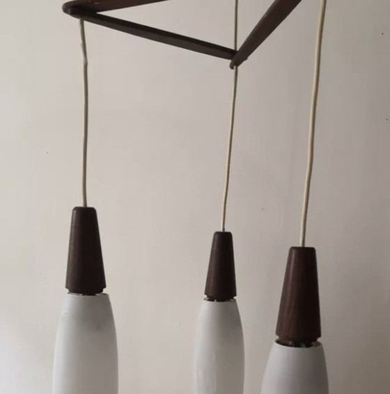 Image 1 of Louis Kalff 3-lichts hanglamp Opaline & Teak,