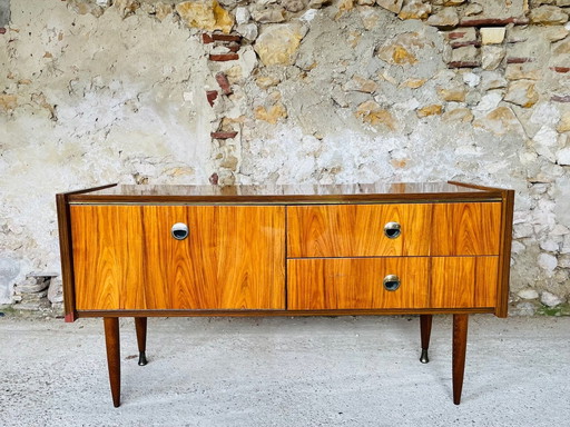 Mid Century, gevlamd walnoten dressoir, jaren 1960