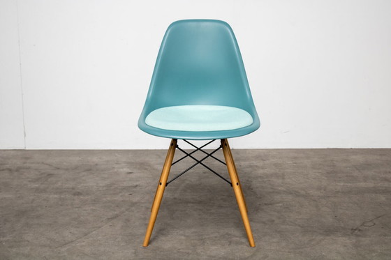 Image 1 of 2x Vitra Plastic chair DWS 