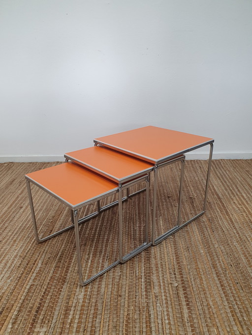 Nesting Tables Brabantia. Mimiset omkeerbaar blad oranje/wit