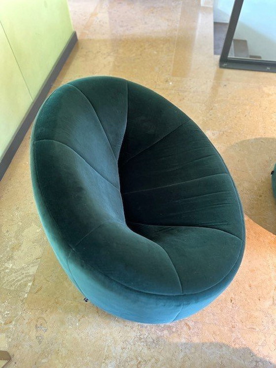 Image 1 of Pierre Paulin Pompoen fauteuil en poef. Jaar 2013, opnieuw bekleed door Ligne Roset in 2021. Groen fluweel Perfecte staat