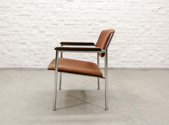 Image 1 of Gijs van der Sluis Dutch Design Chroom en Duo Tone stoffen bijzetstoel. Nederland, jaren 1960.