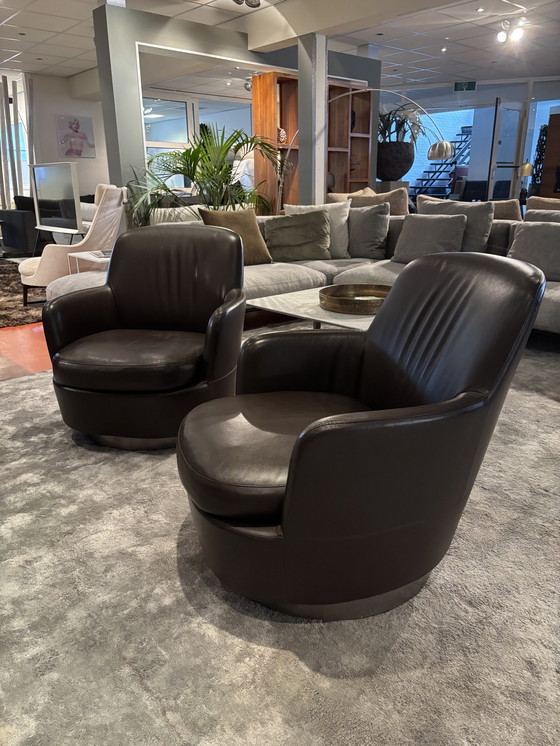 Image 1 of Minotti Jaques draaifauteuil in Aspen leder