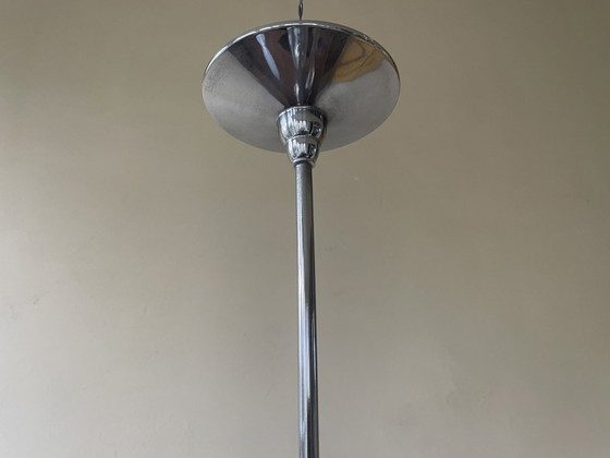 Image 1 of Lamp Jaren 30 Art Deco 3 Armen Met Matglazen Schalen Verchroomd Frans Hanglamp