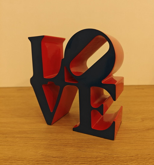 Robert Indiana - Love Sculpture