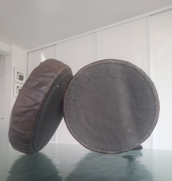 Image 1 of Vintage lederen opgelapte poef met opbergruimte