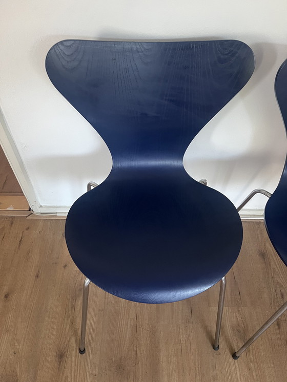 Image 1 of 4x Fritz Hansen Vlinderstoel blauw