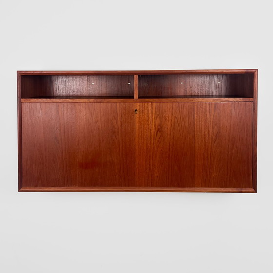 Image 1 of Hoogwaardig teak hangend bureau