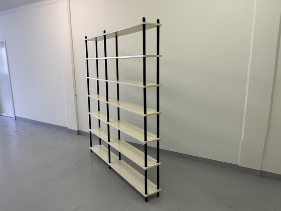 Image 1 of Grote Stokkenkast wall unit door Willem Lutjens