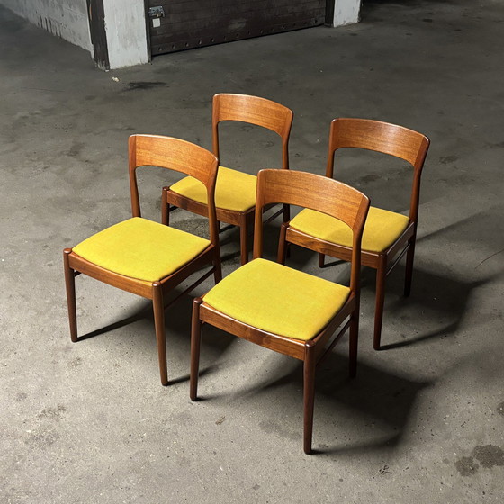 Image 1 of 4x Eetkamerstoelen Henning Kjærnulf Model 26