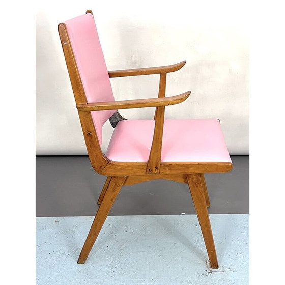 Image 1 of Vintage Italiaanse houten accentstoel in roze kunstleer, Italië 1950