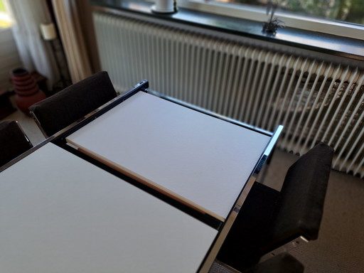 Pastoe Uitschuifbare Tafel Met 4 Stoelen