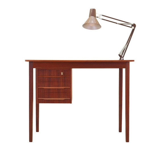 Image 1 of Teakhouten bureau met lamp, Deens ontwerp, jaren 1970, productie: Denemarken