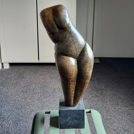 Serpentijnen Beeld Torso Van Hanneke Pereboom