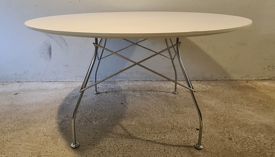 Image 1 of Vintage, Design Eettafel. Glossy Van Kartell