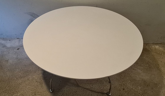 Image 1 of Vintage, Design Eettafel. Glossy Van Kartell