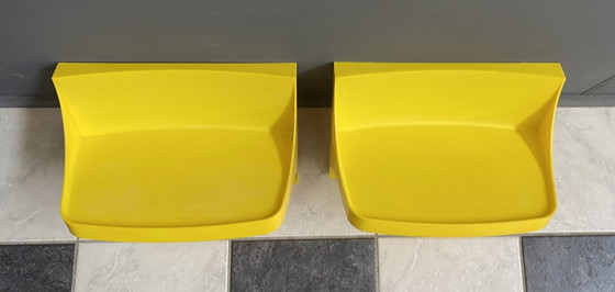 Image 1 of Gele Plastic Wandplanken 1970S