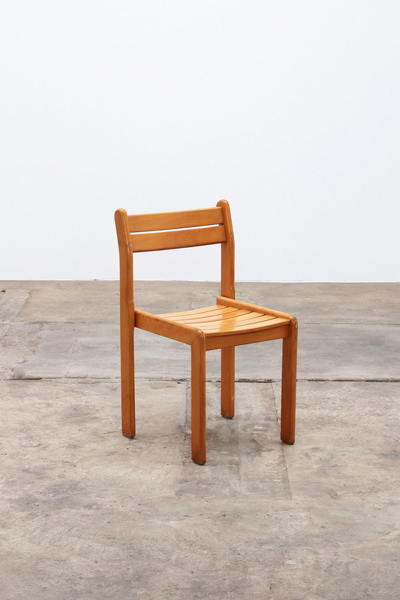 Image 1 of Partij vintage Franse stapelstoelen gemaakt van beukenhout,1960