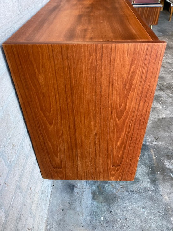 Image 1 of Mid-Century dressoir