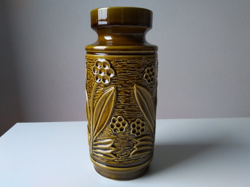 Ilkra Edelkeramik J.L. Knödgen Vaas Met Bloemdecor In Reliëf