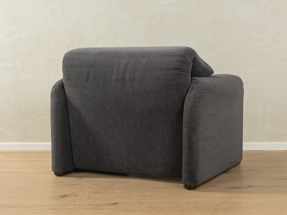 Image 1 of  "675 Maralunga" fauteuil en kruk, Vico Magistretti, Cassina