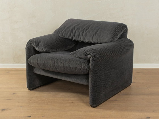 Image 1 of  "675 Maralunga" fauteuil en kruk, Vico Magistretti, Cassina