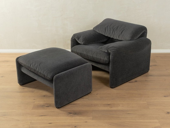 Image 1 of  "675 Maralunga" fauteuil en kruk, Vico Magistretti, Cassina