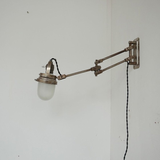 Image 1 of Industriële wandlamp Frankrijk 1930