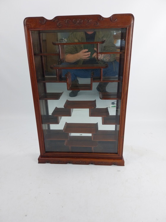 Image 1 of Chinese wandkast display cabinet met spiegel. 