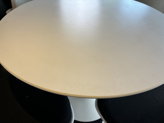 Image 1 of Knoll international Tulip tafel Eero Saarinen