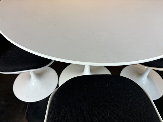 Image 1 of Knoll international Tulip tafel Eero Saarinen