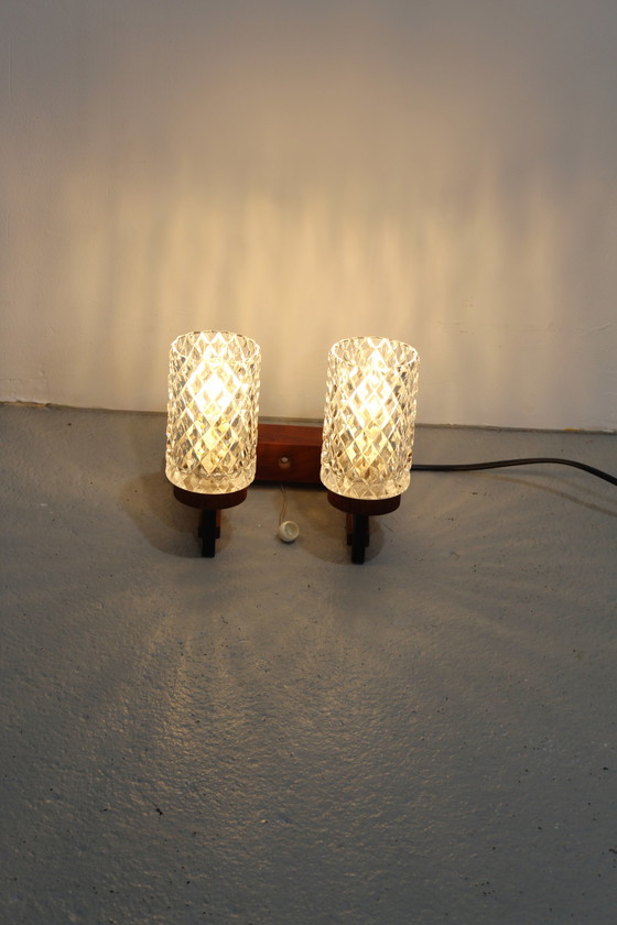 Image 1 of Vintage dubbele wandlamp - hout, glas jaren '60