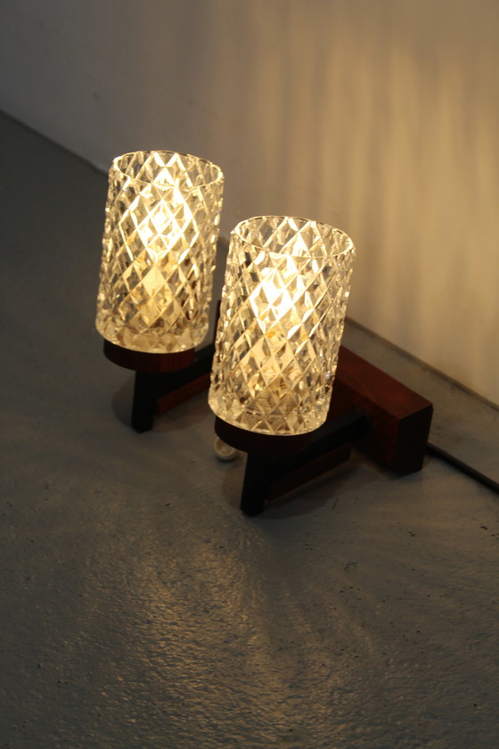 Image 1 of Vintage dubbele wandlamp - hout, glas jaren '60