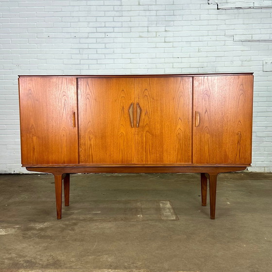 Image 1 of Deens Vintage Teakhouten Dressoir / High Board  Met Ingebouwde Bar