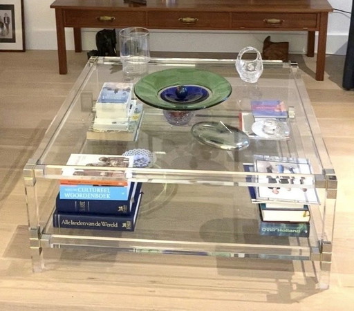 Perspex Salontafel Met Bijpassende Bijzettafel.