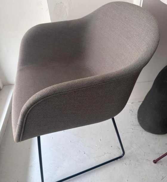 Image 1 of Muuto Slede Gestoffeerde Tweekleurige Stoelen Nieuw