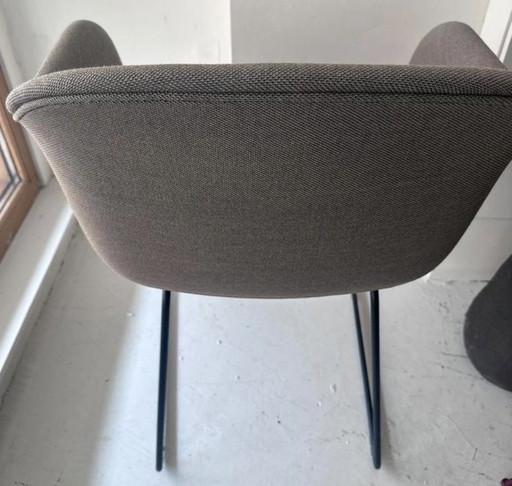 Muuto Slede Gestoffeerde Tweekleurige Stoelen Nieuw