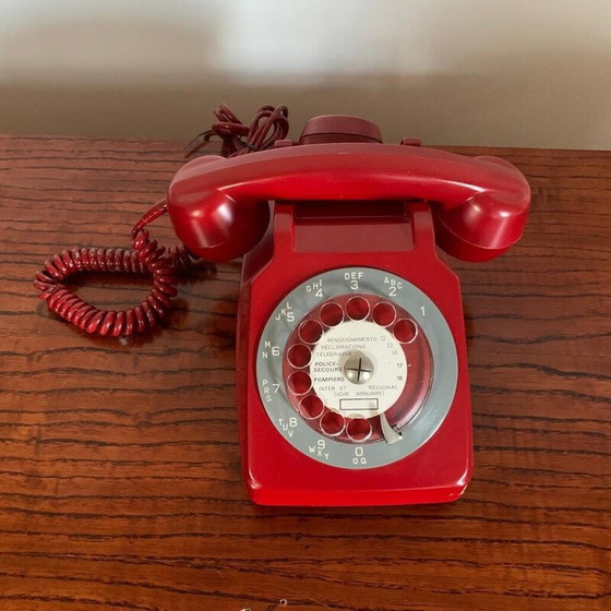 Image 1 of Vintage telefoon met wijzerplaat S63 rood