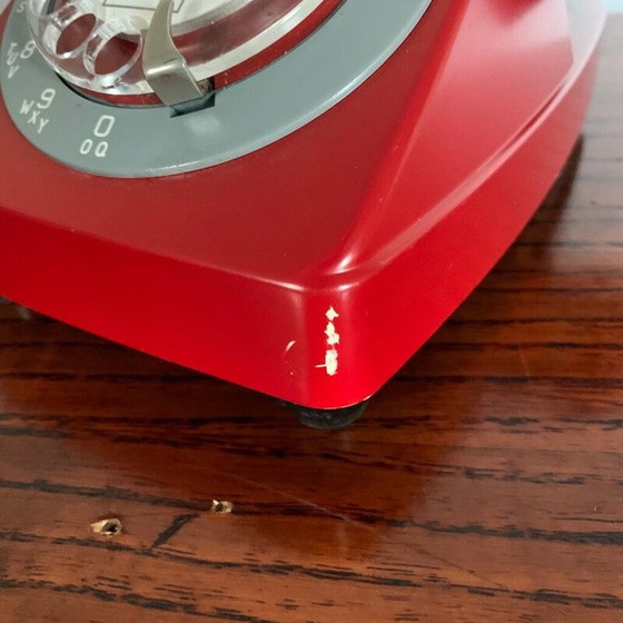 Image 1 of Vintage telefoon met wijzerplaat S63 rood
