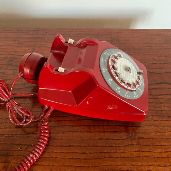 Image 1 of Vintage telefoon met wijzerplaat S63 rood