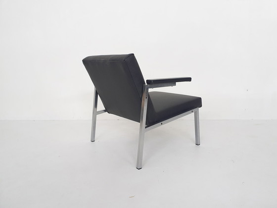 Image 1 of Martin Visser voor 't Spectrum model SZ66 fauteuil, Nederland 1964