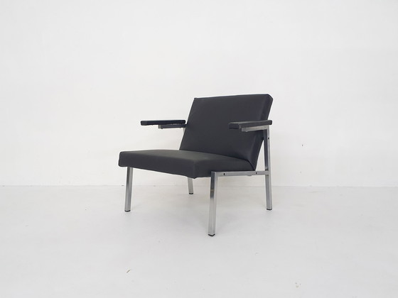 Image 1 of Martin Visser voor 't Spectrum model SZ66 fauteuil, Nederland 1964