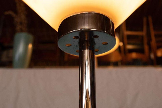 Image 1 of Vintage vloerlamp melkglas en chroom, minimalist uplight