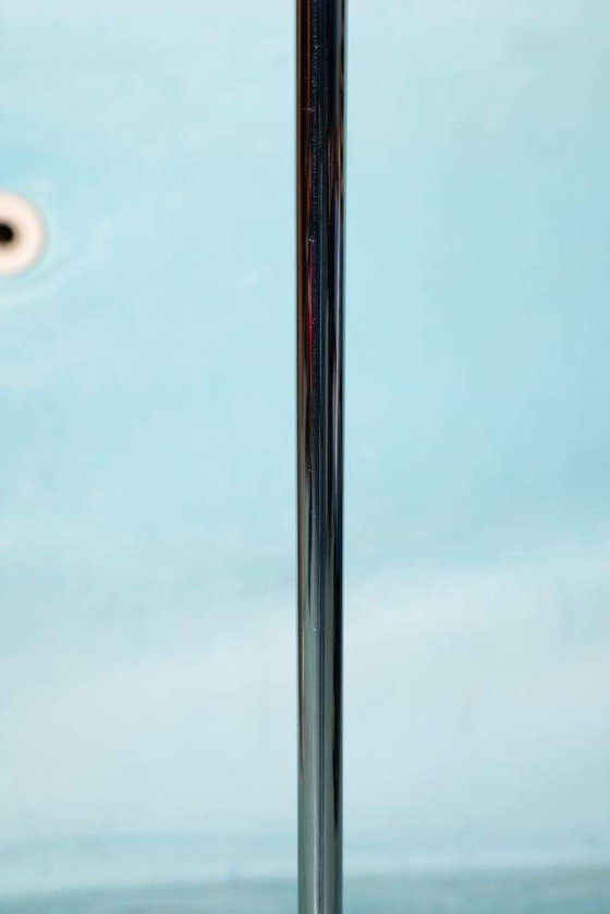 Image 1 of Vintage vloerlamp melkglas en chroom, minimalist uplight