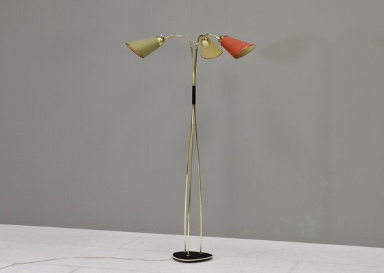 Image 1 of Italiaanse vloerlamp met drie lampenkappen in messing, Italië - circa 1950